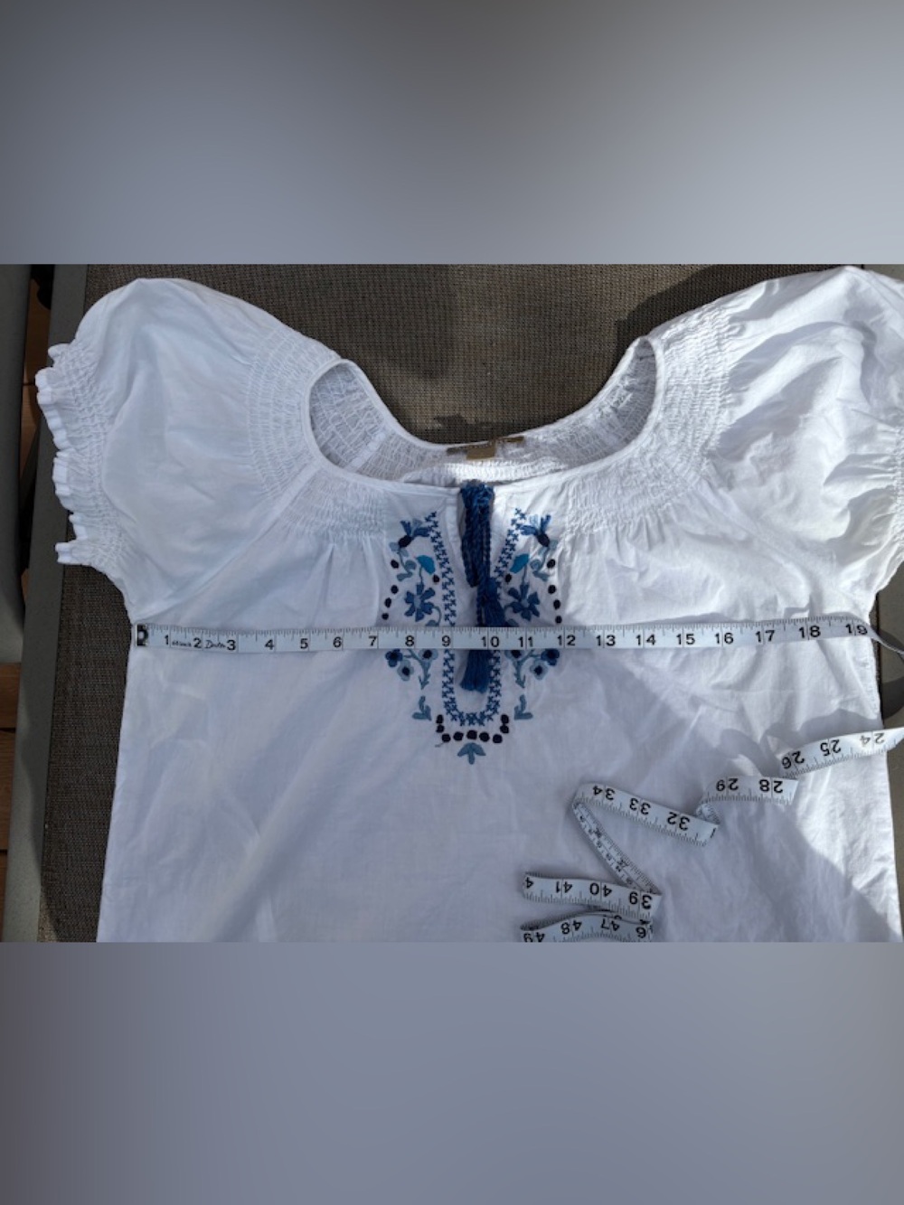 White Cotton Peasant Blouse with Embroidery, excellent condition women’s size S - Picture 4 of 7